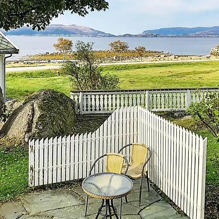 Holiday home Iv *