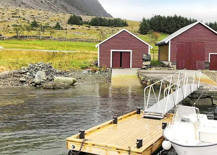 5 Person In Svelgen-by Traum * Svelgen