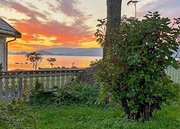 5 Person In Svelgen-by Traum